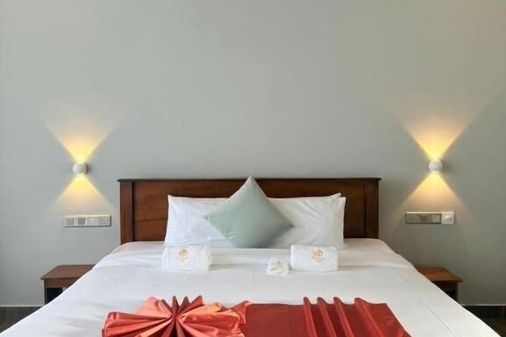 Room 3 of 9