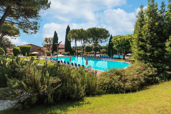 Pools & Facilities