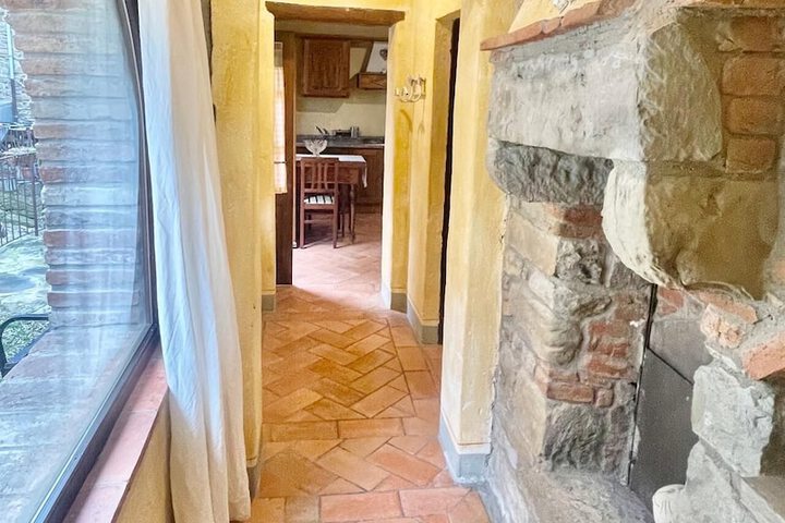 Room 48 of 61