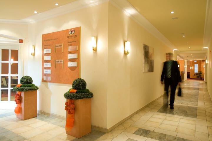 Ballroom/Hall 45 of 52