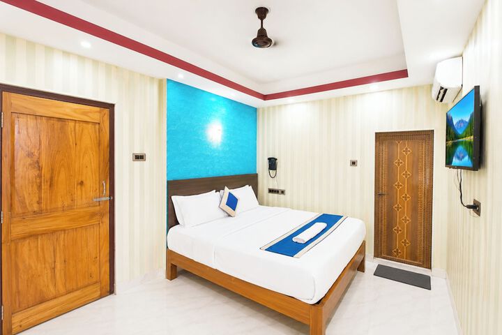 Room 9 of 20