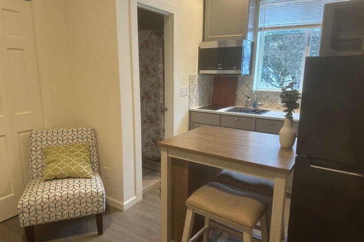 Room 10 of 25