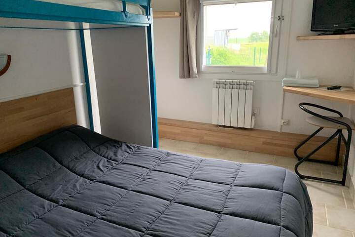 Room 16 of 37