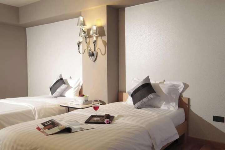 Room 15 of 51
