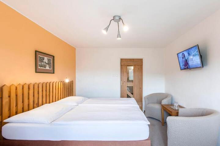 Room 15 of 50