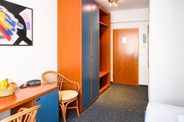 Room 2 of 26