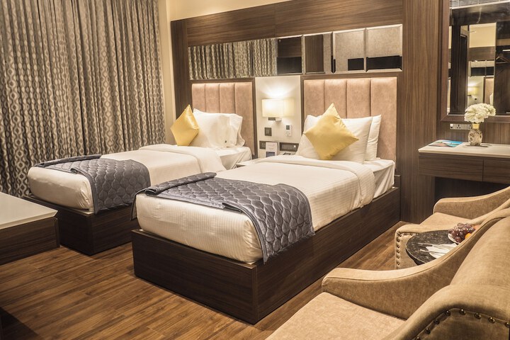Room 10 of 43