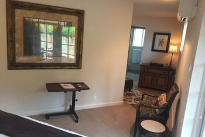 Room 9 of 38