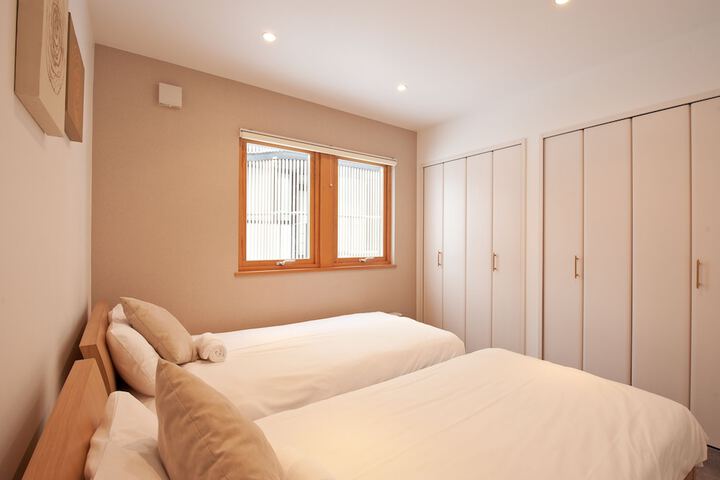 Room 15 of 35
