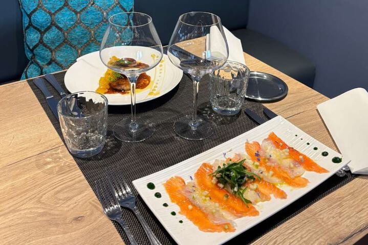 Dining 114 of 139