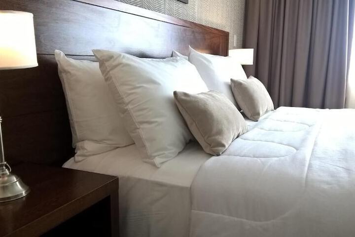 Room 2 of 32
