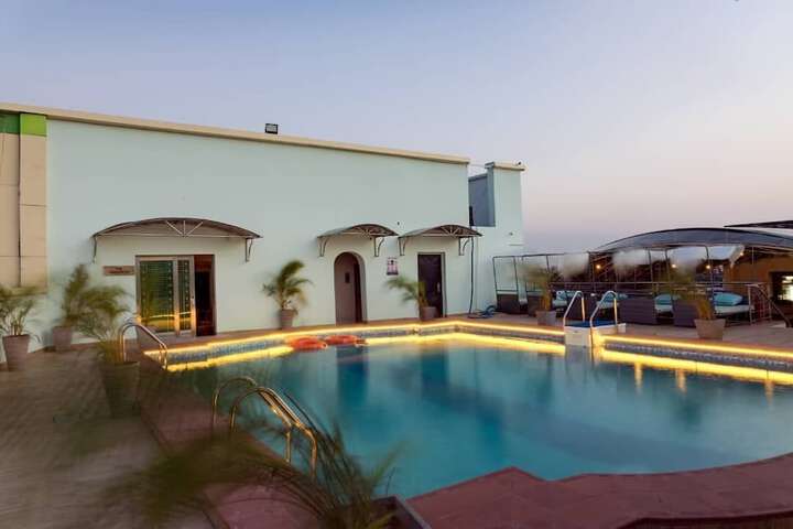 Pool 6 of 7
