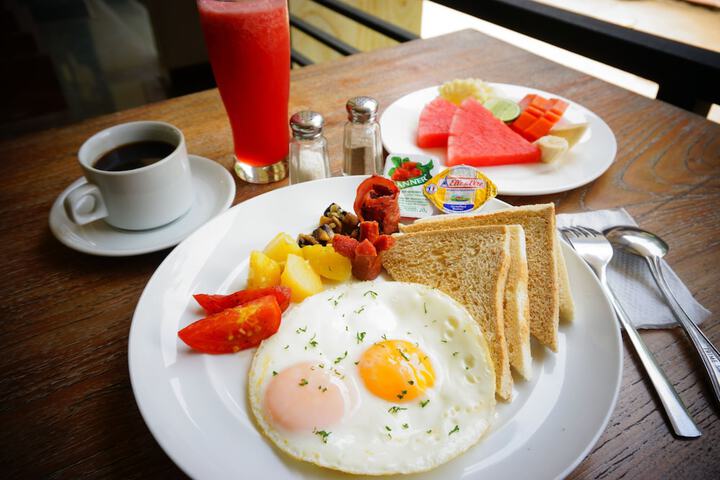 Breakfast/Coffee Service 127 of 160