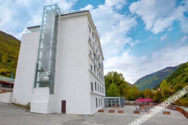 Hotel 7 of 42