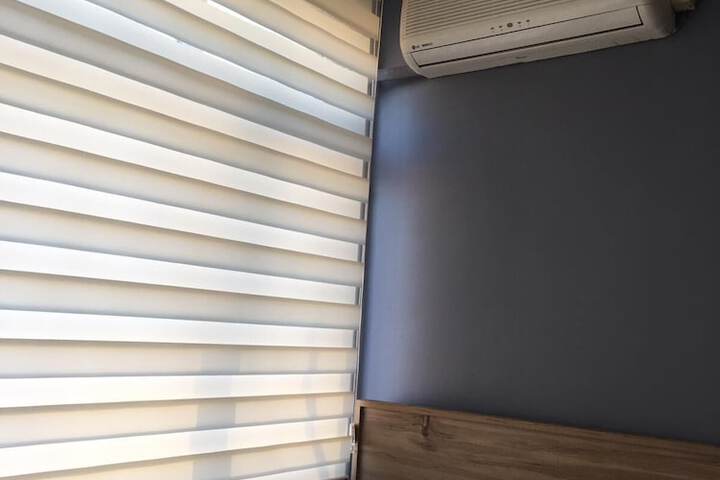 Room 17 of 33