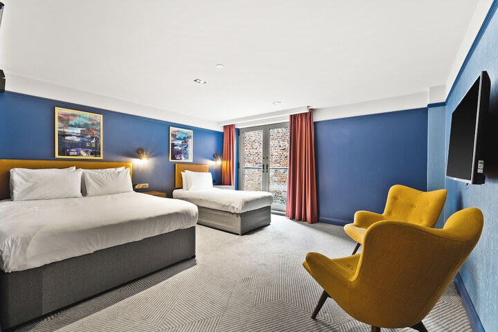 Room 16 of 43