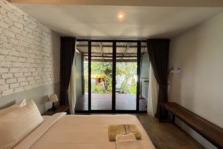 Room 26 of 80