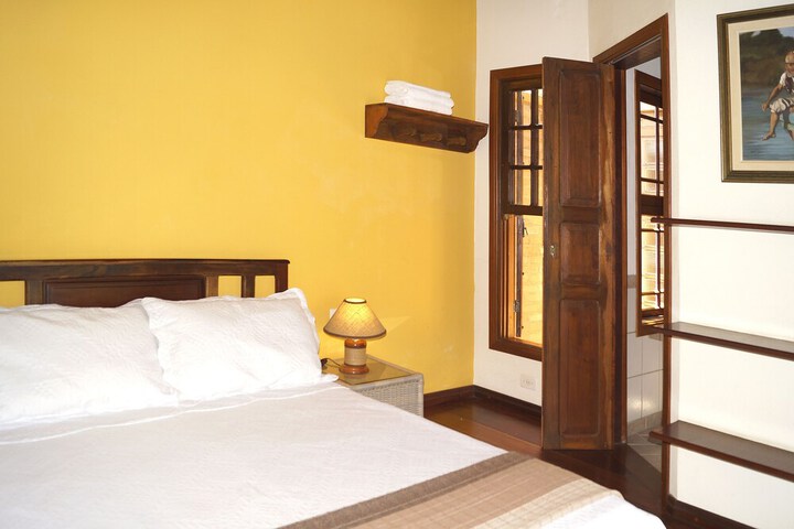 Room 4 of 61