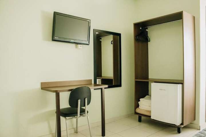 Room 15 of 36