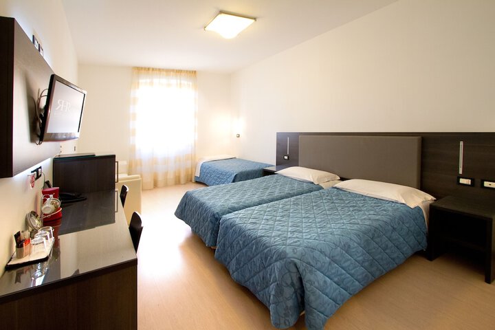 Room 17 of 64