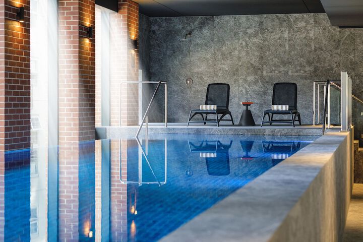 Pool 30 of 53