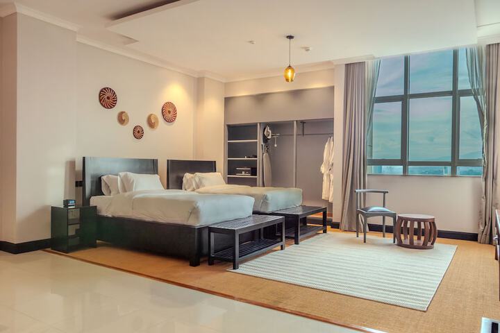 Room 2 of 31