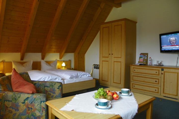 Room 5 of 71
