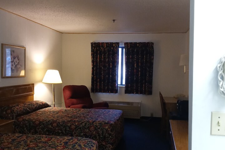 Room 6 of 30