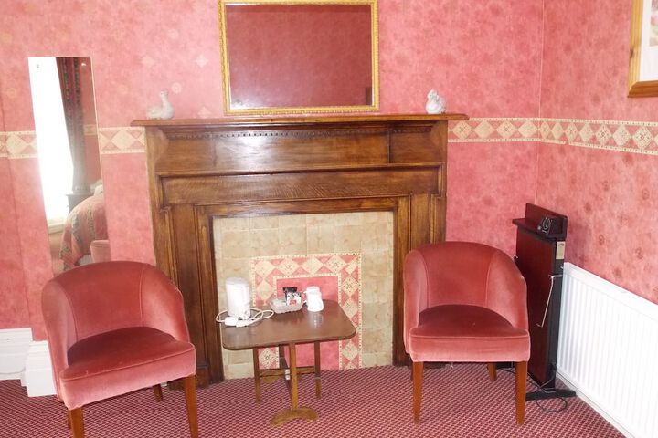 Room 4 of 58