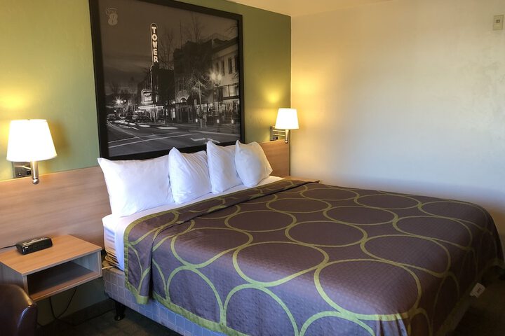 Room 23 of 42