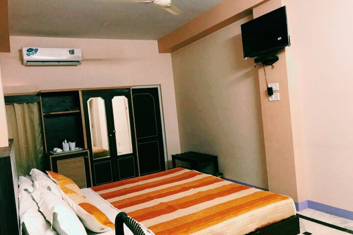 Room 14 of 35