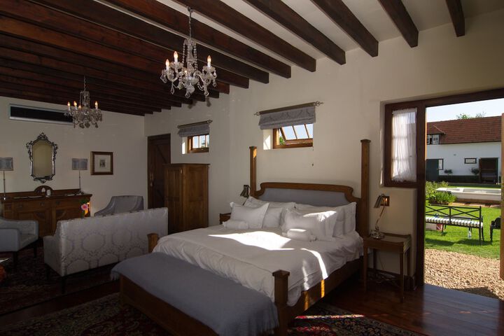 Room 10 of 48