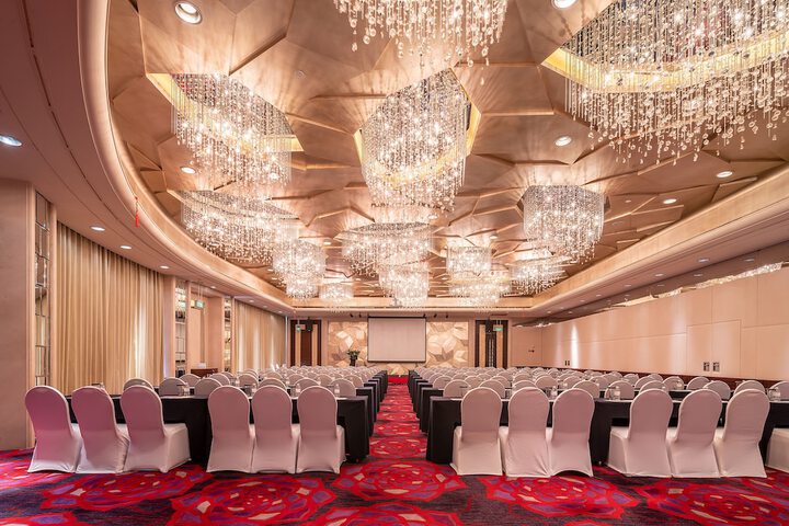 Ballroom/Hall 85 of 109