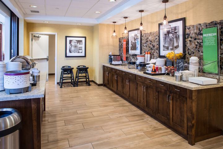 Breakfast area