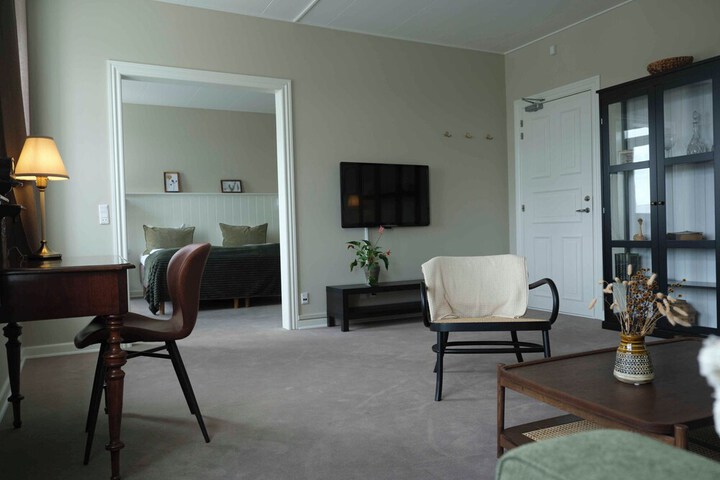 Room 137 of 214