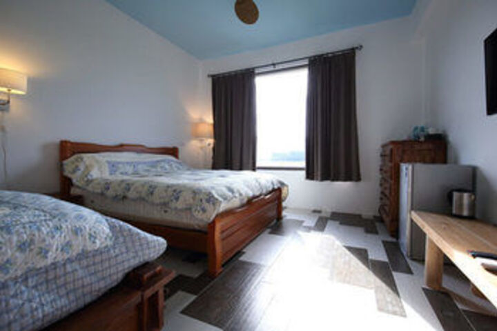 Room 30 of 53