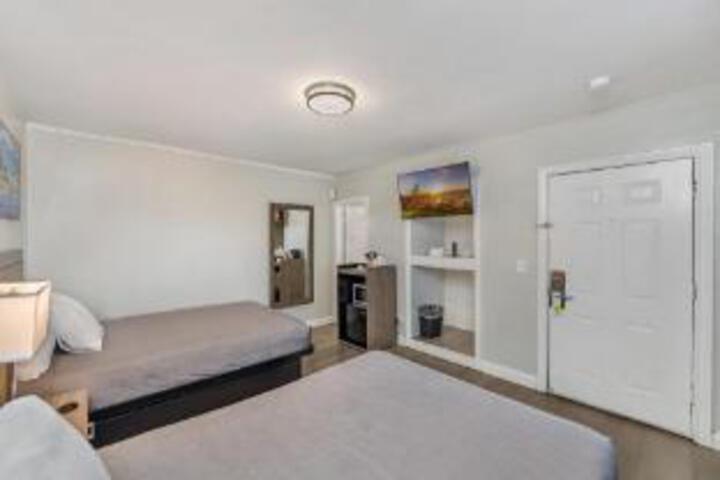 Room 15 of 15