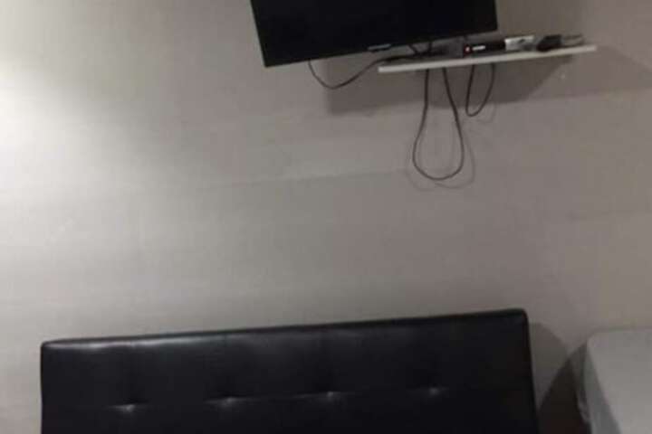 Room 6 of 59