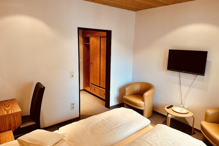 Room 16 of 85