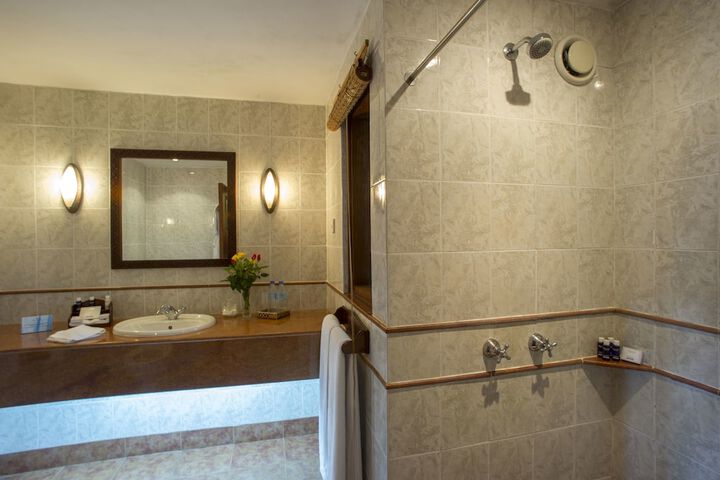 Room 10 of 46