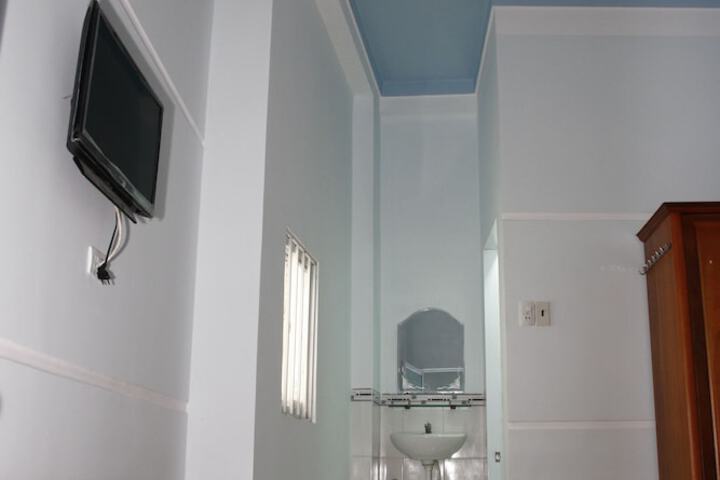 Room 10 of 23