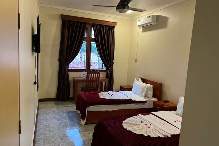 Room 30 of 92