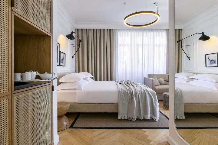 Room 21 of 81