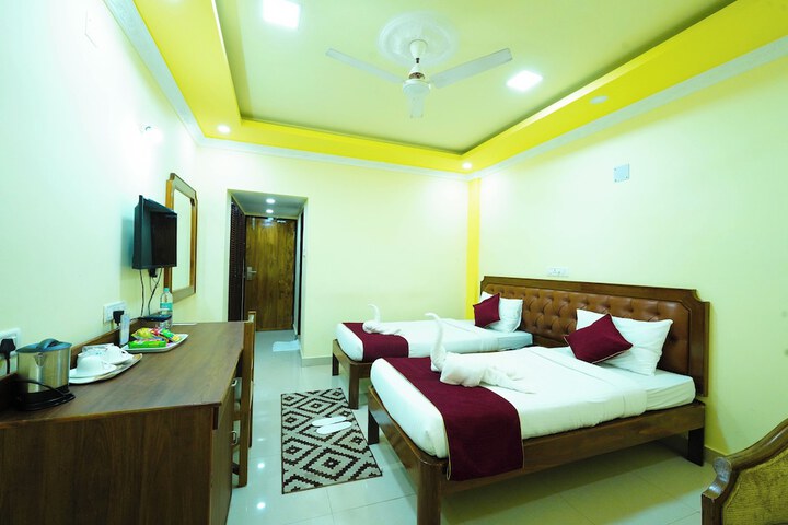 Room 12 of 36