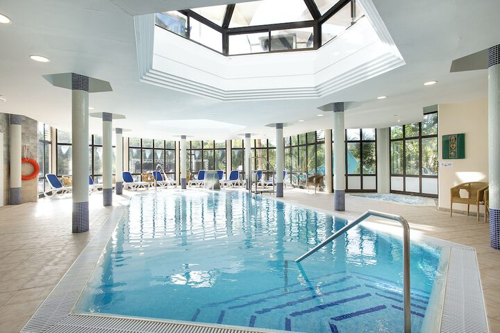 Pool Hotel