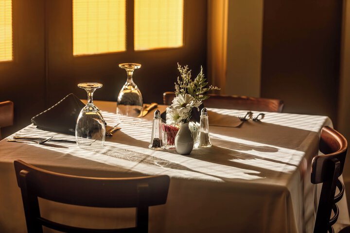 Dining 105 of 153