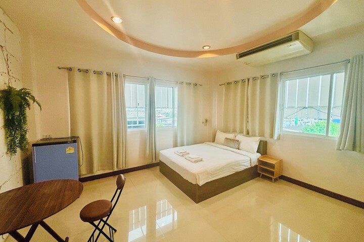 Room 8 of 68