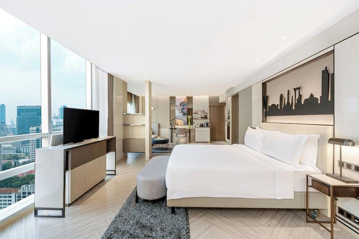 Room 42 of 133