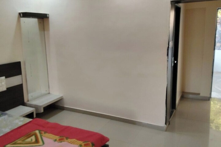 Room 32 of 124