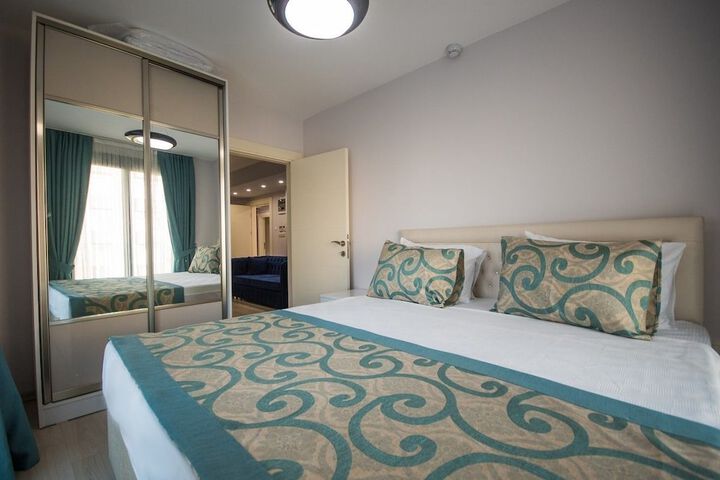 Room 9 of 34